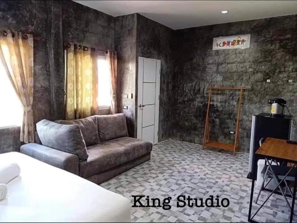4 Corner Khaoyai Guest house *