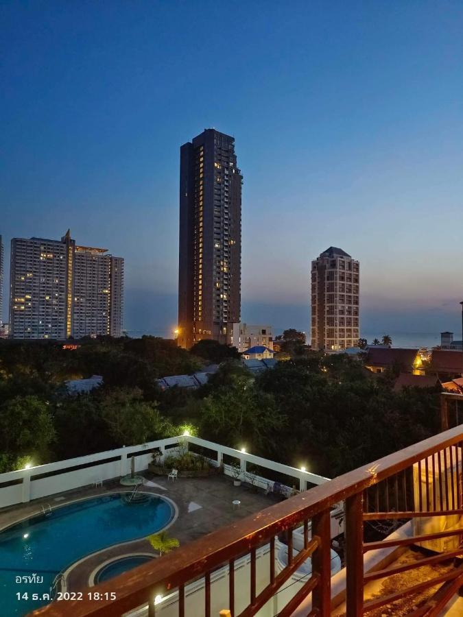 Apartment Trio Gems Condo, Pattaya Thailand