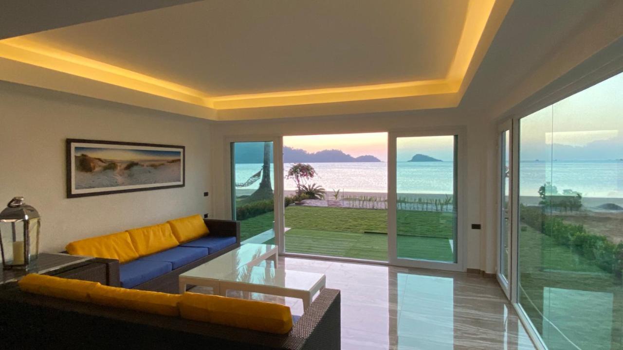 Vitamin Sea Villa *