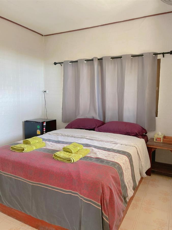 Baanyaiguesthouse * Koh Mak