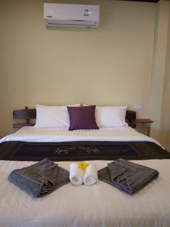 Baan I Ta Lay Ko Yao Noi