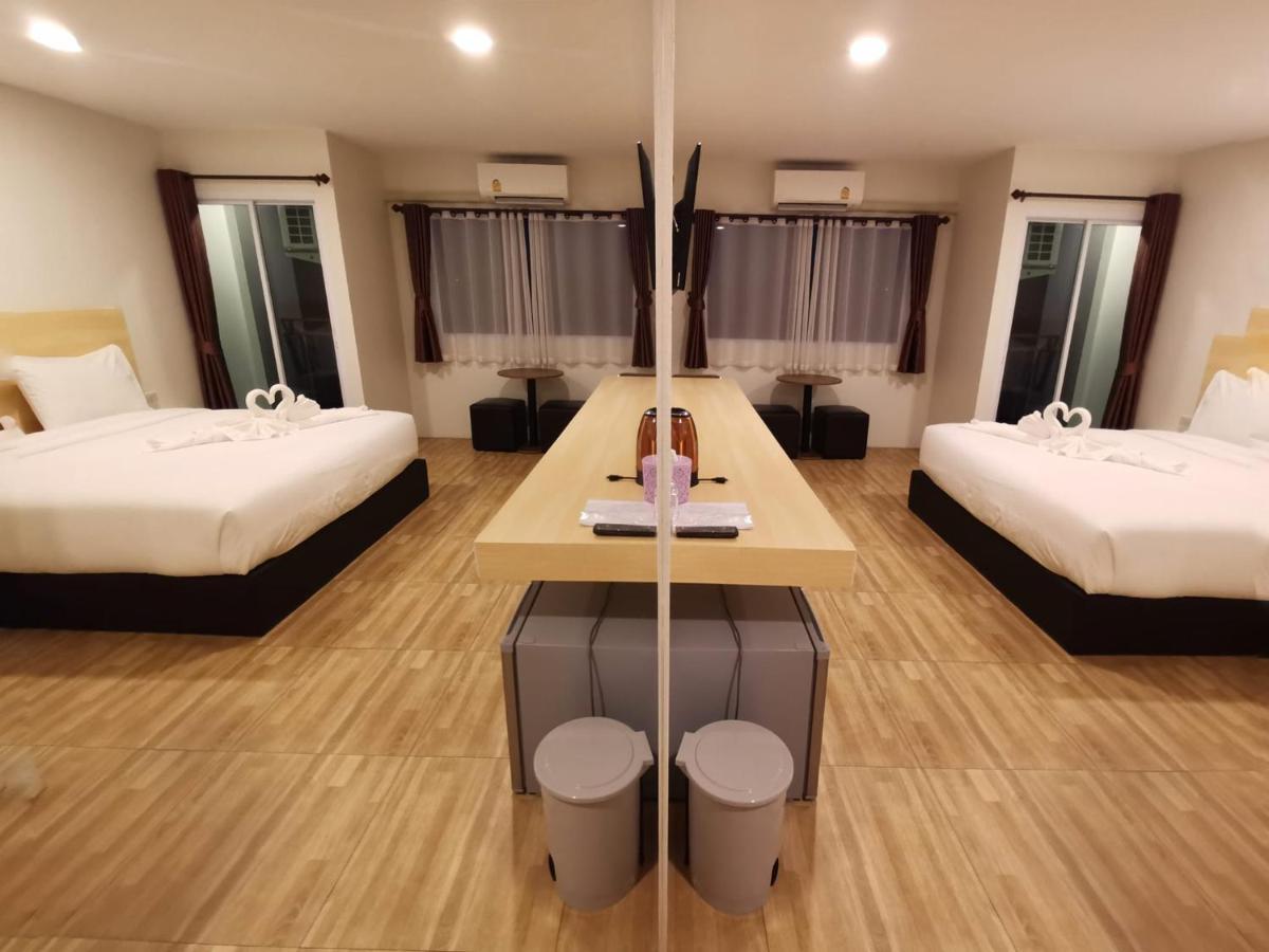 Hotel The Charlotte Smart Lopburi