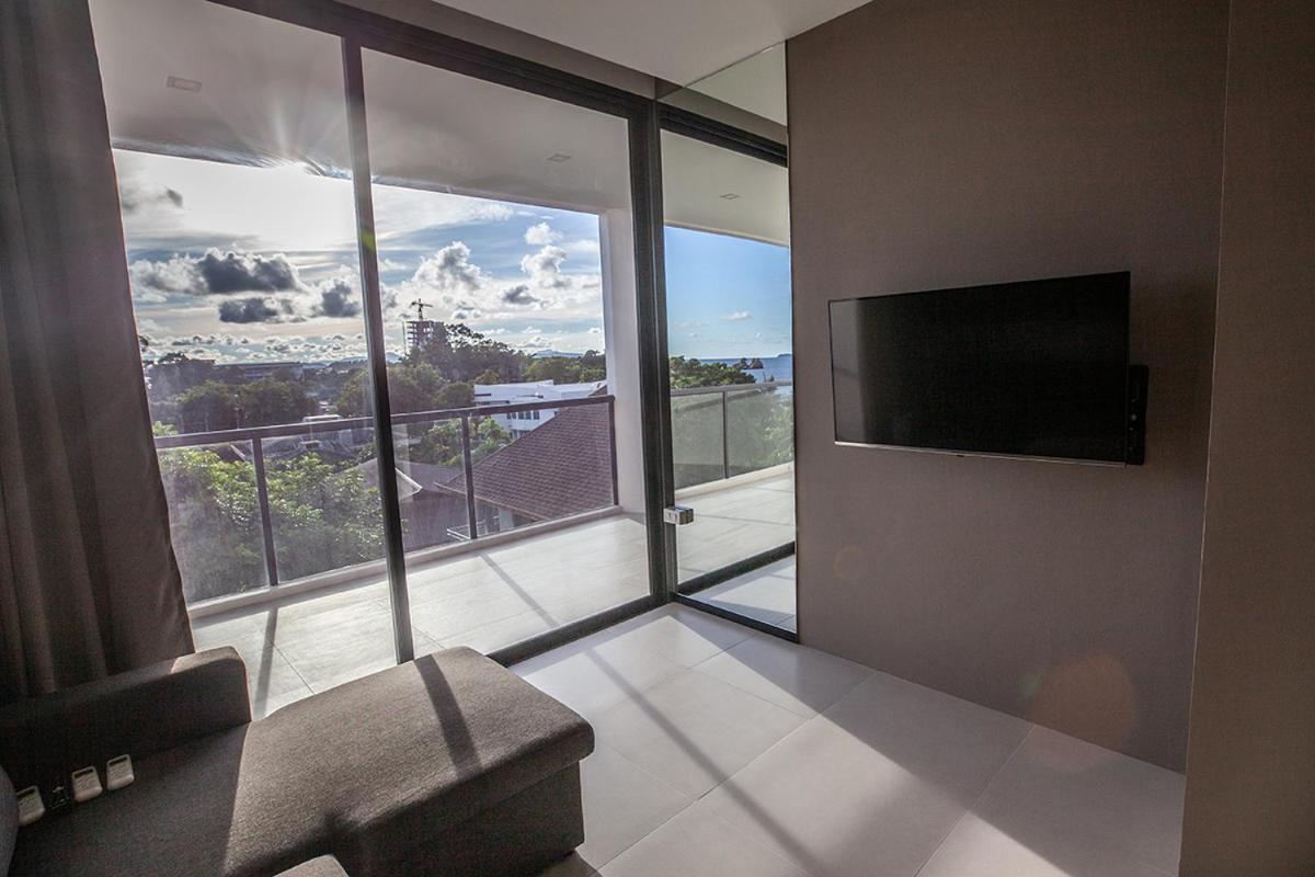 Beachfront Escape Seaview 5th & Floor-