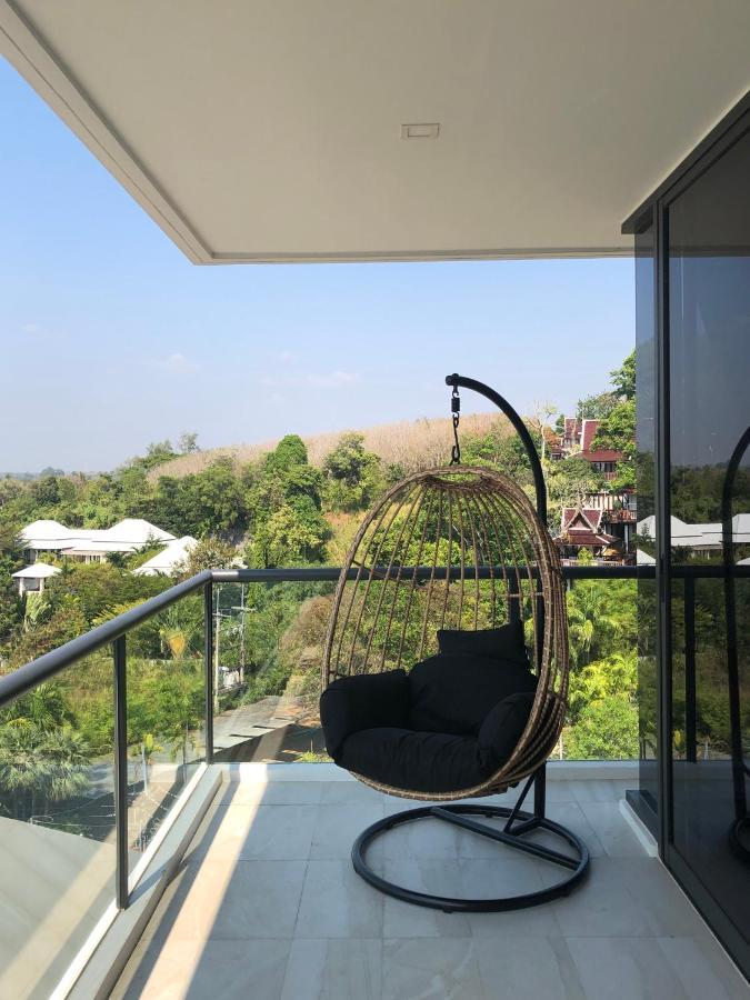 Apartment Beachfront Escape Seaview 5th & Floor- *