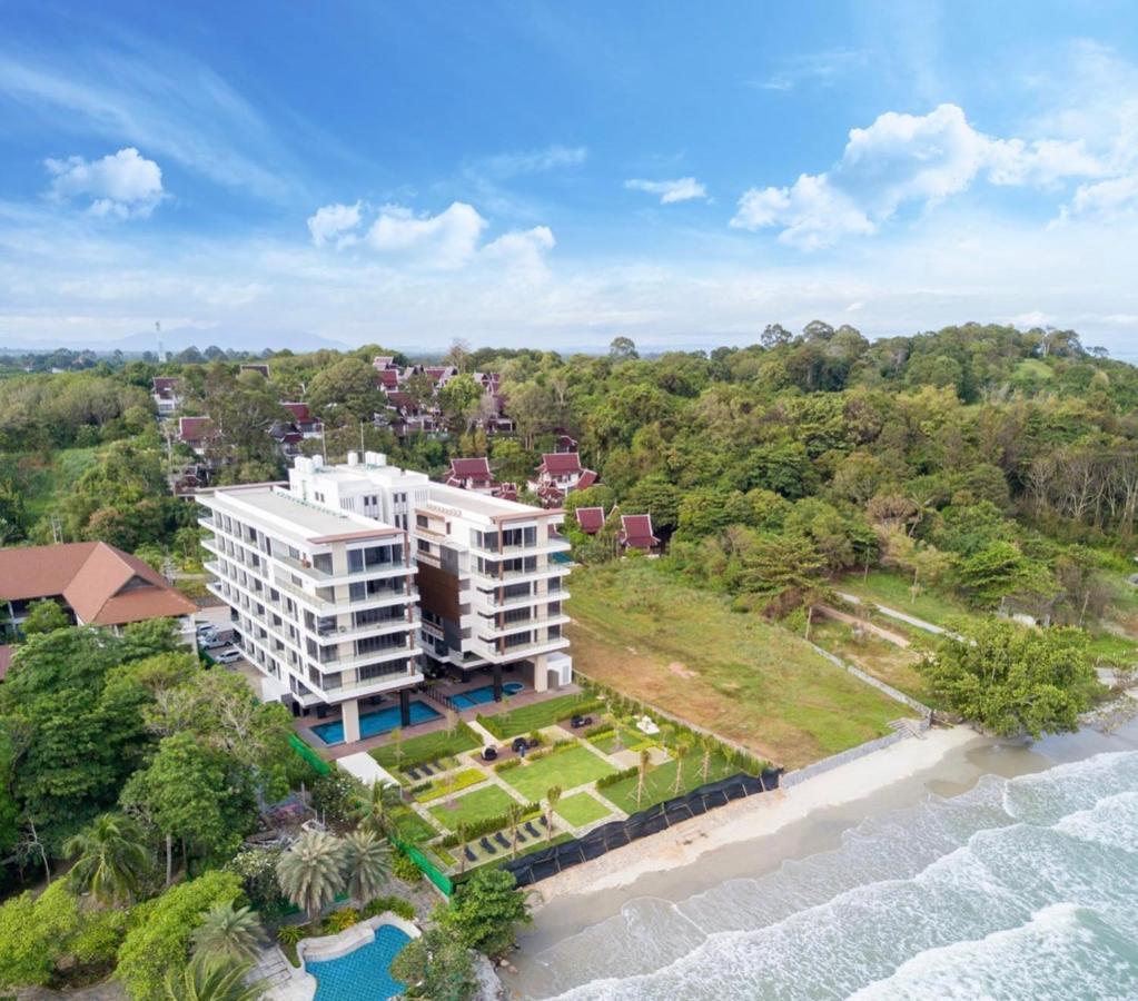 Beachfront Escape Seaview 5th & Floor- Apartment Mae Phim
