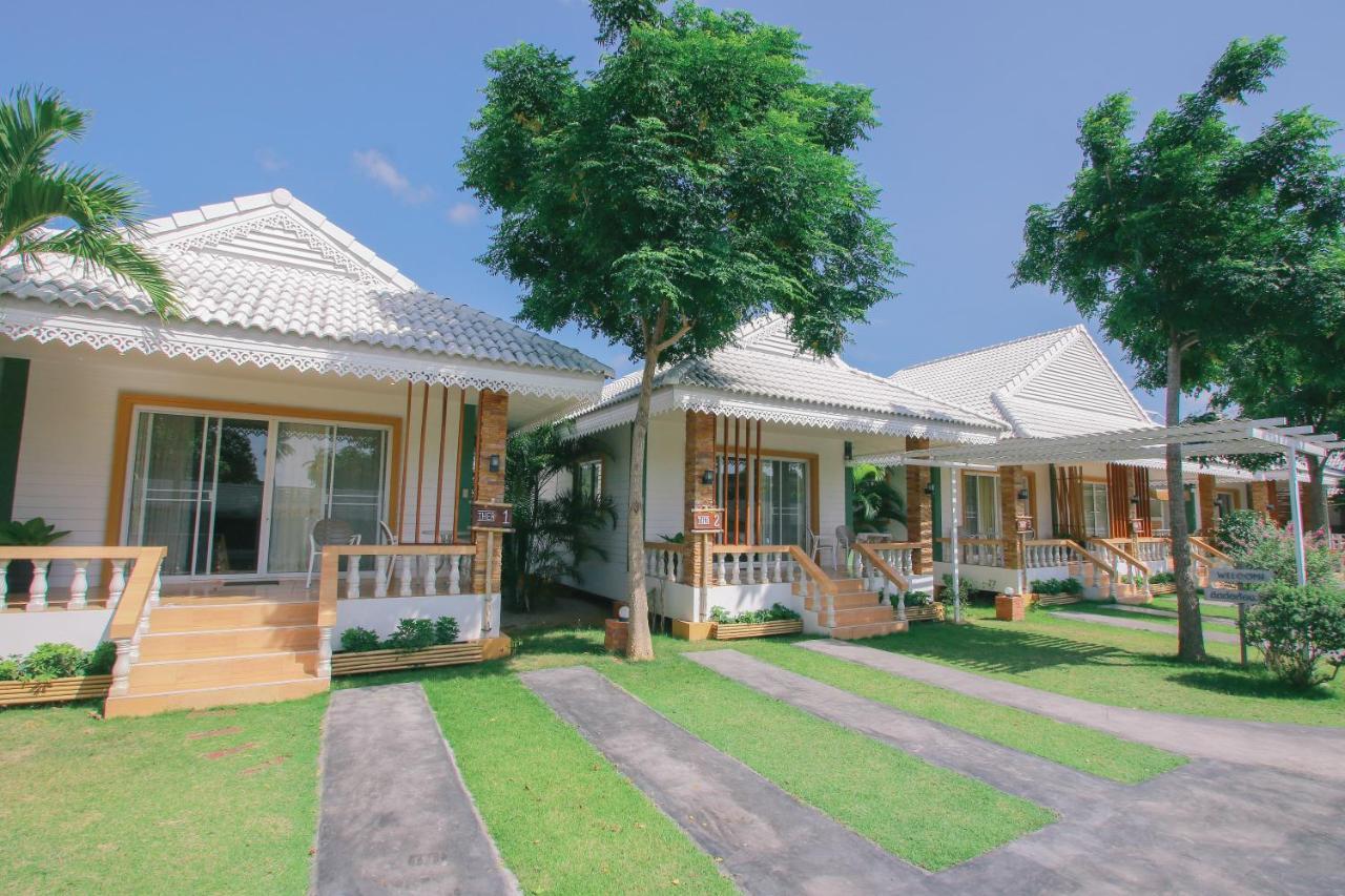 Ther เธอ Guest house Pran Buri