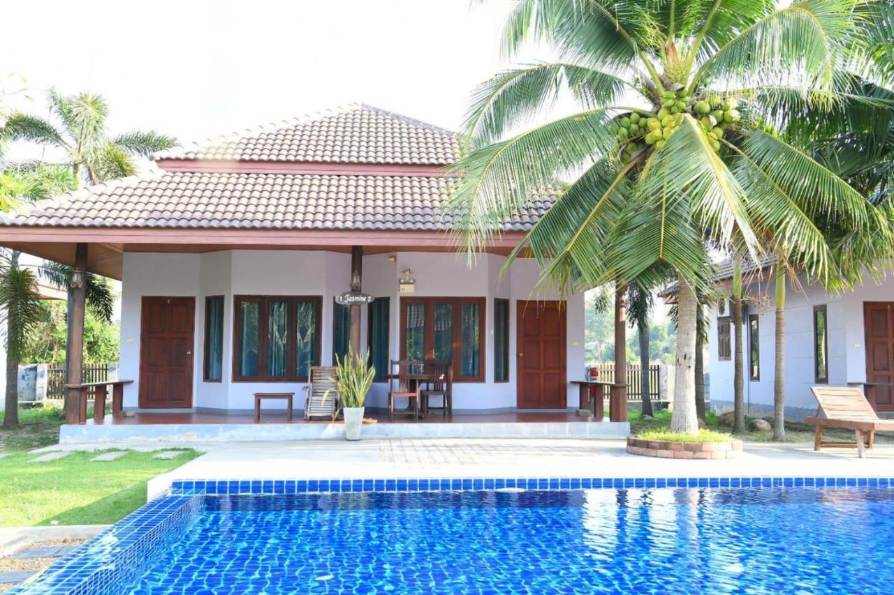 Waterside Resort 3*