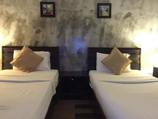 Hotel Crescent Bay *