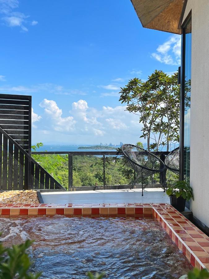 Deep Mountain View Villa *