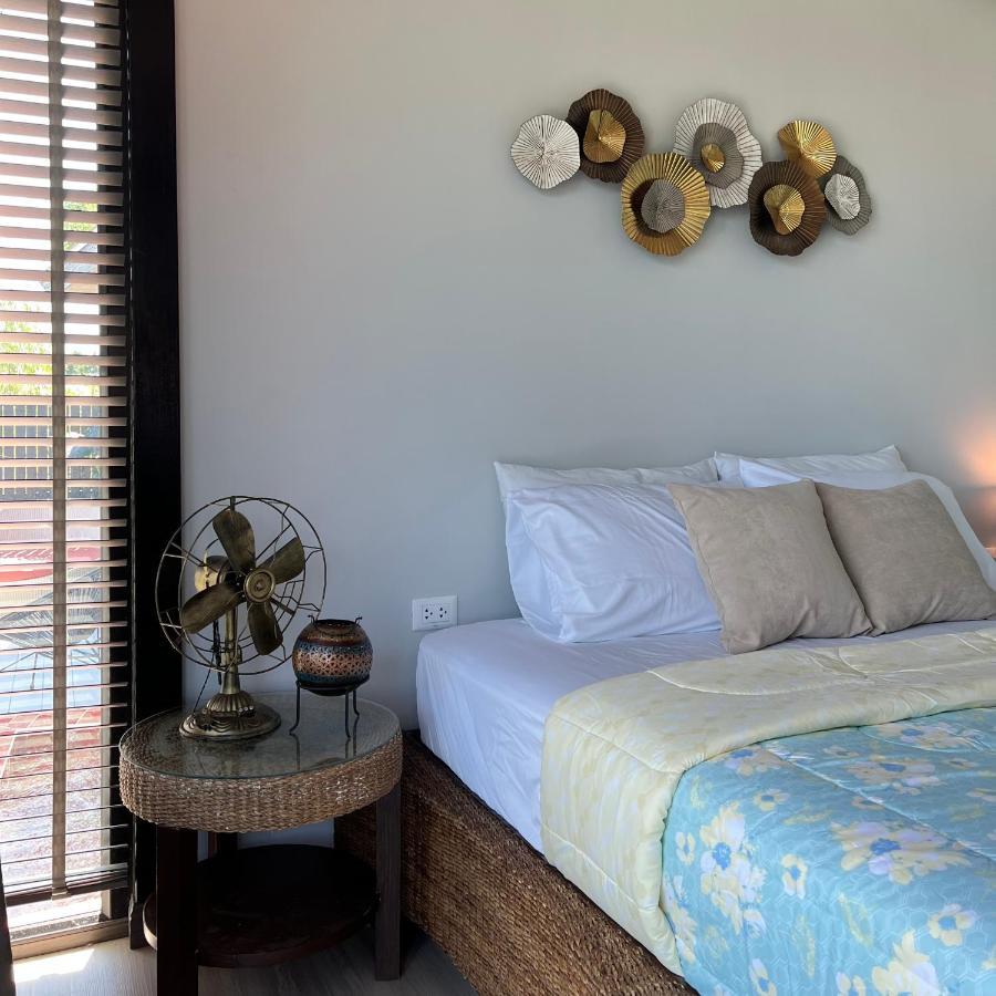 Deep Mountain View Villa