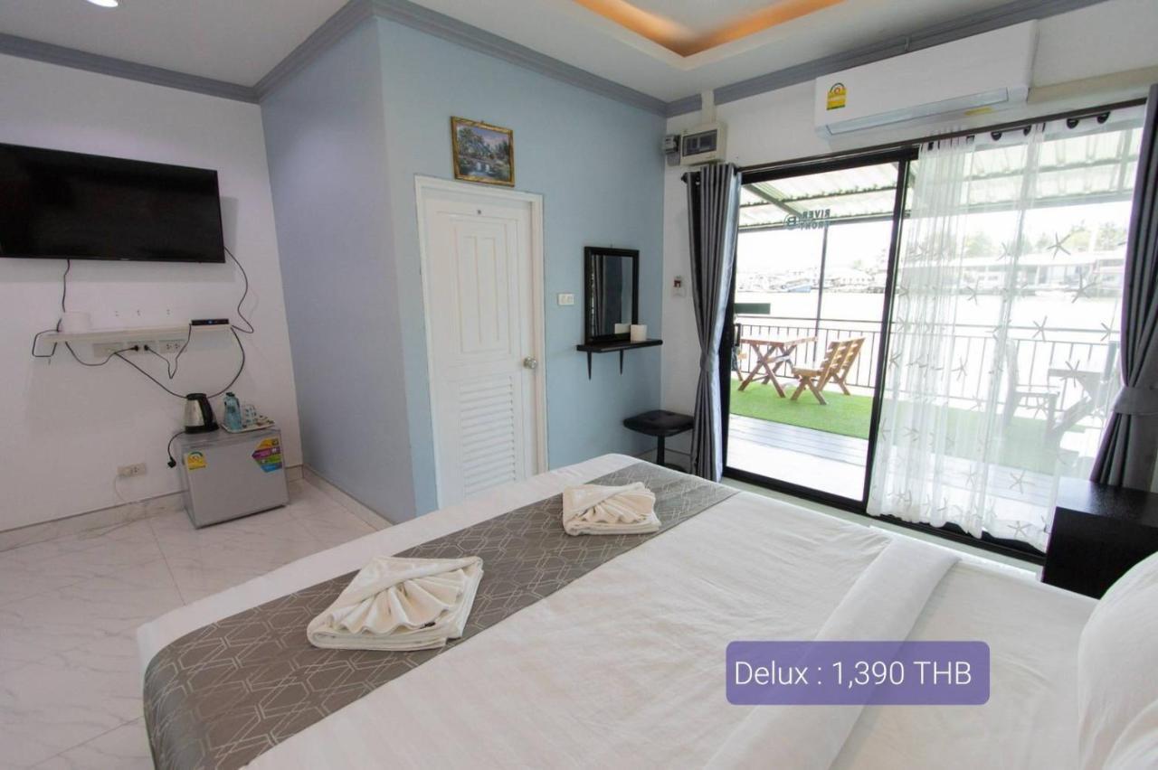 Chaiyai River Front Hotel Sichon