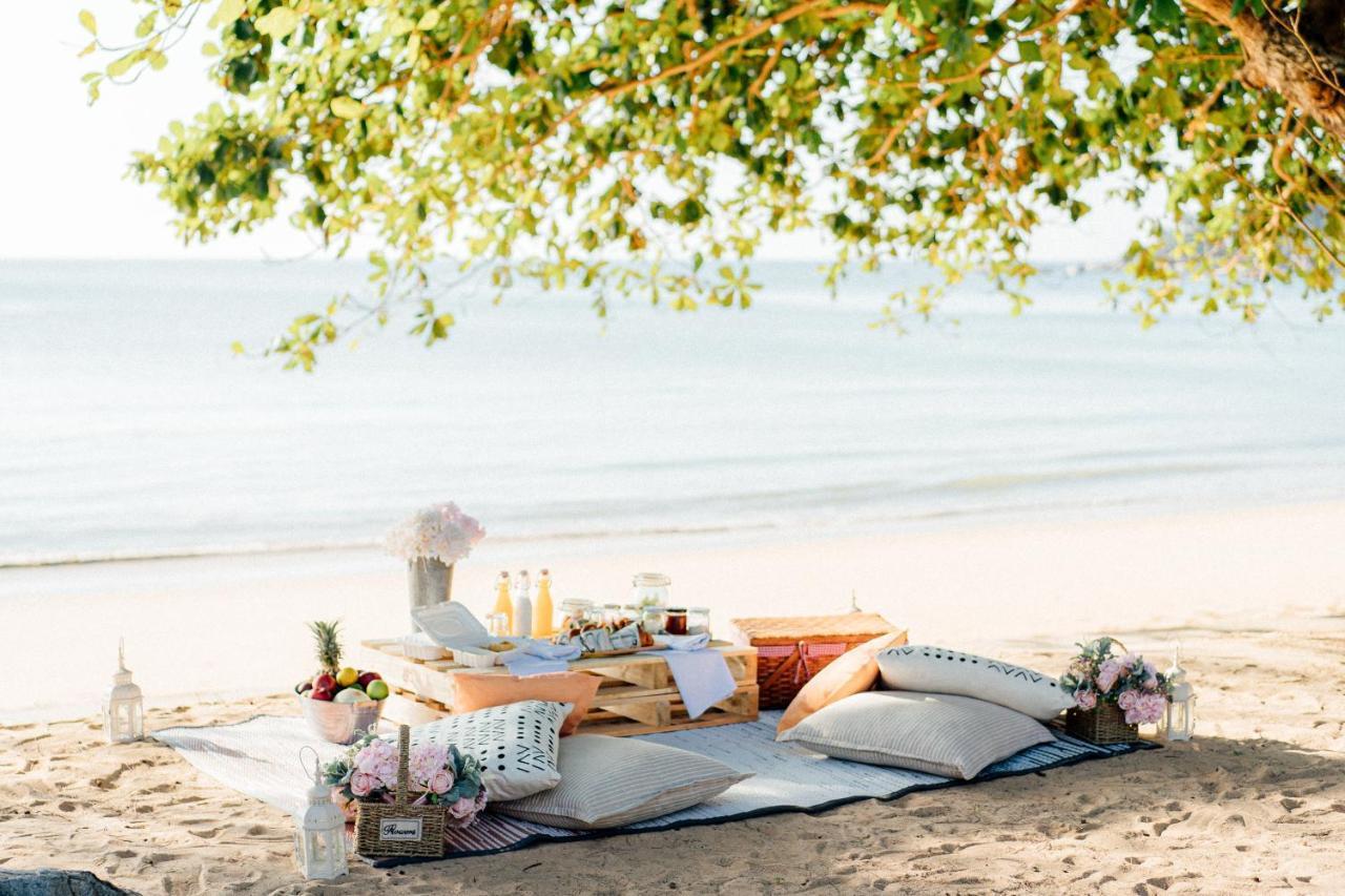 Khaolak Emerald And