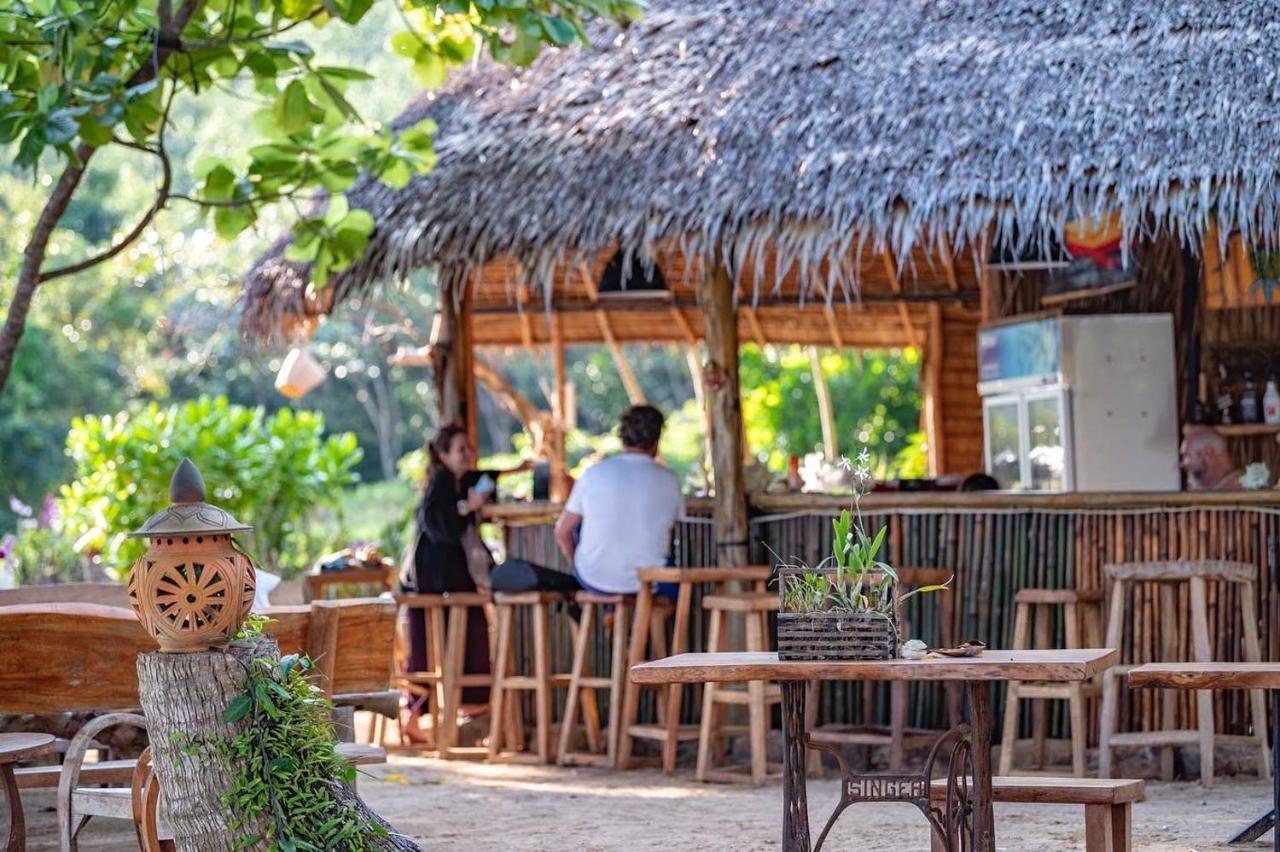 Resort Hidden *