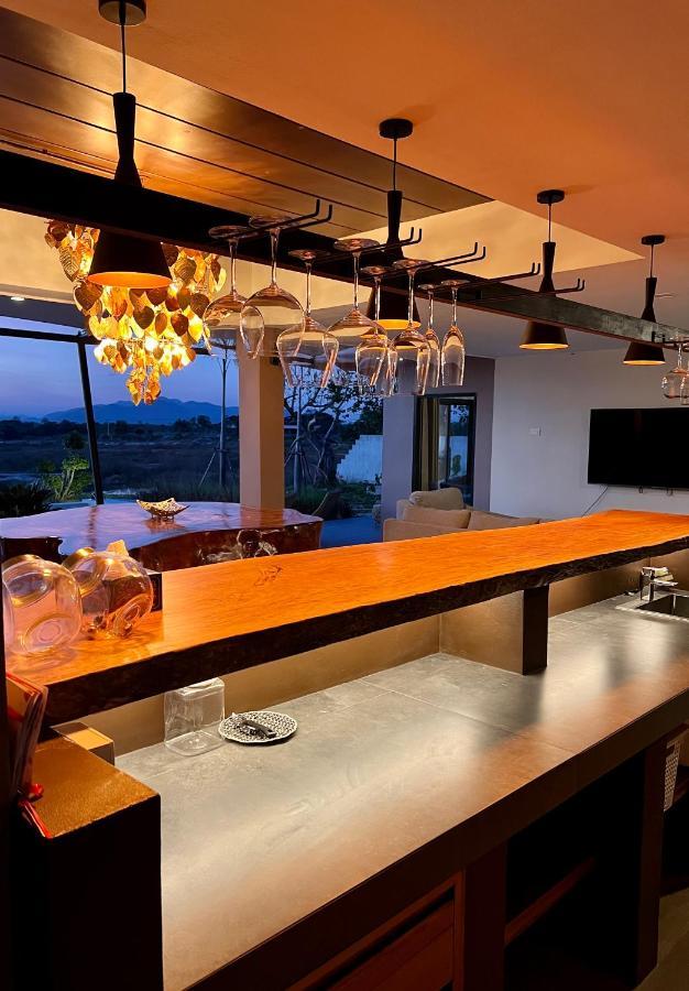 I Phants Resort Ban Huai Thawai