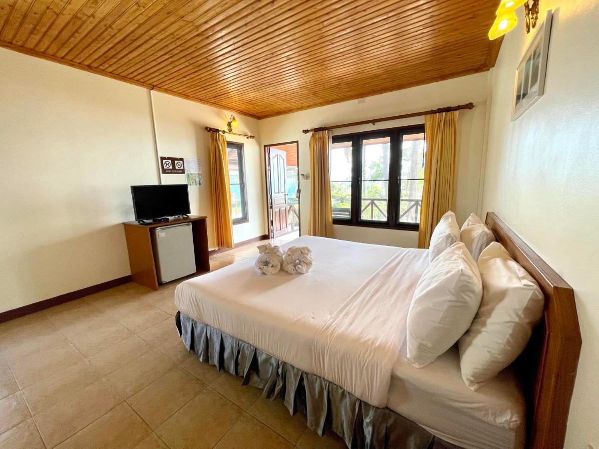 Resort Rocky Point Thap Sakae