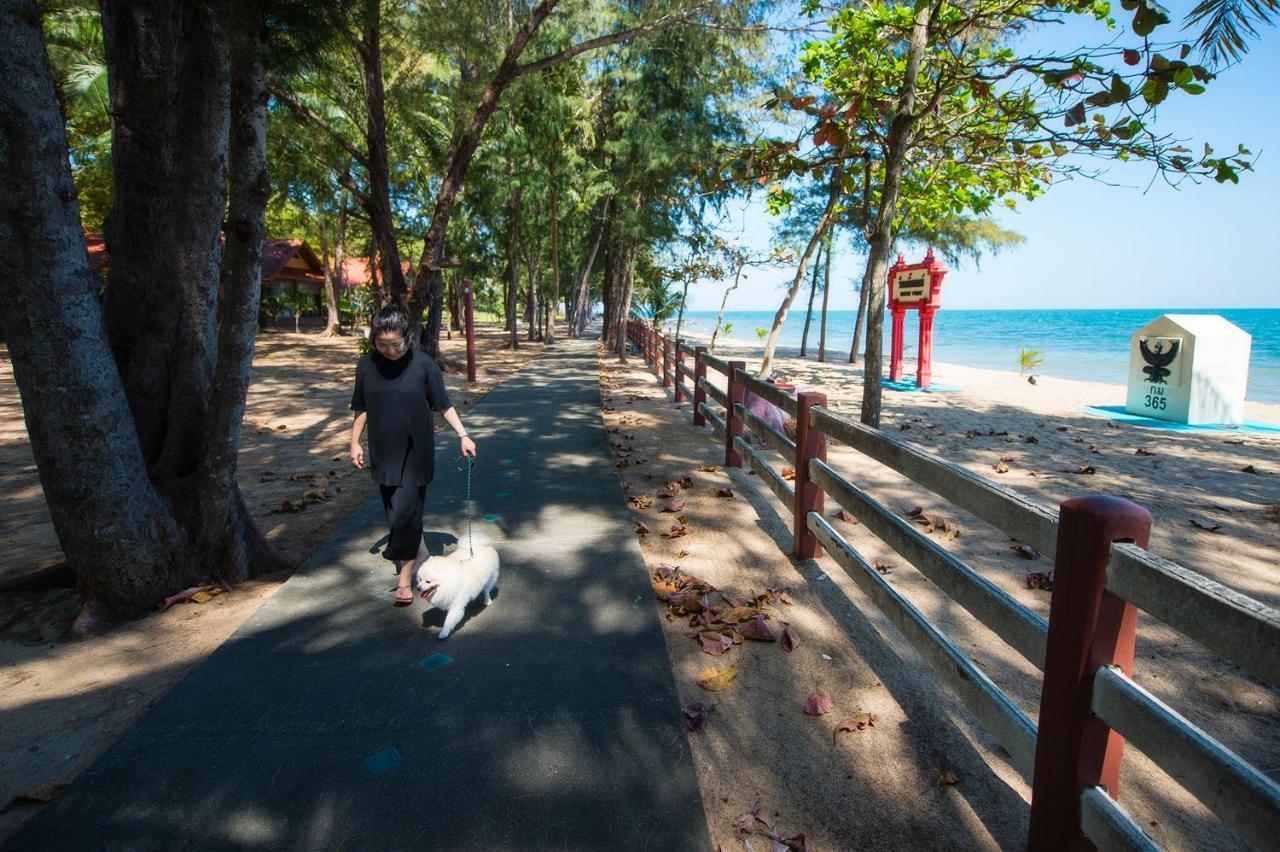 Resort Rocky Point Thap Sakae