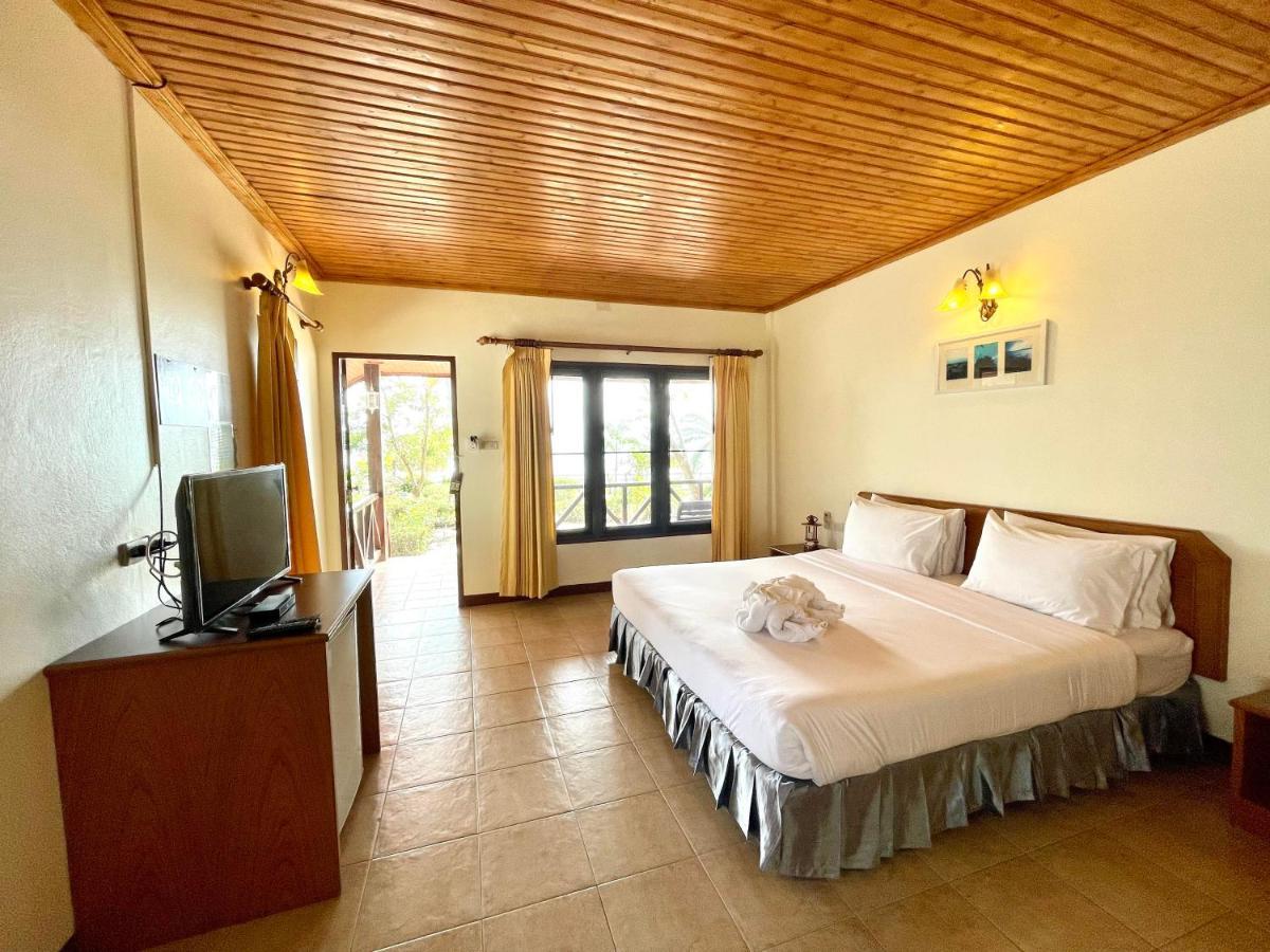 Rocky Point Resort Thap Sakae
