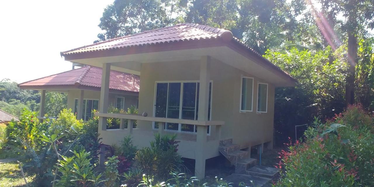 Apartment Baansukjai Bungalows *
