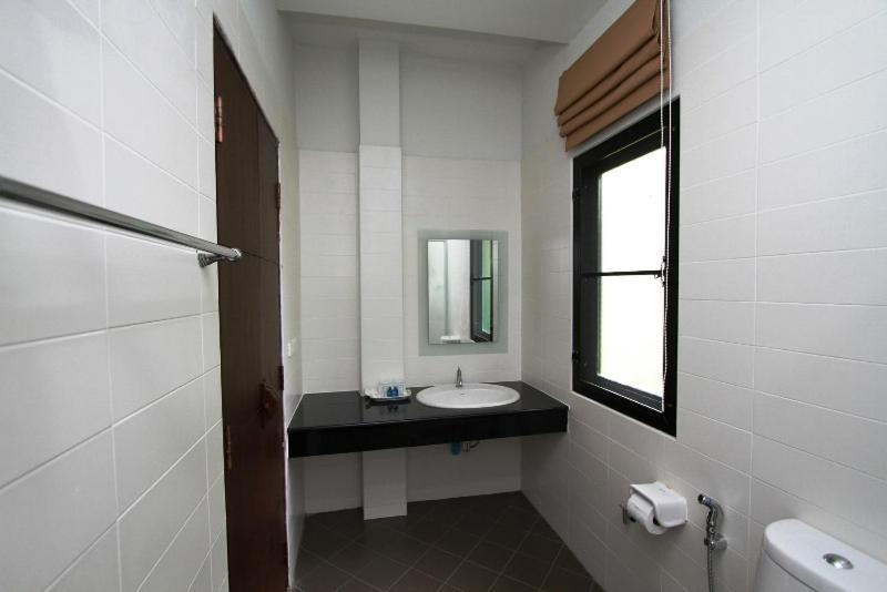 Koko Hut 3*