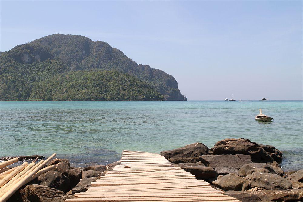 Cozy Seafront Hotel 2*