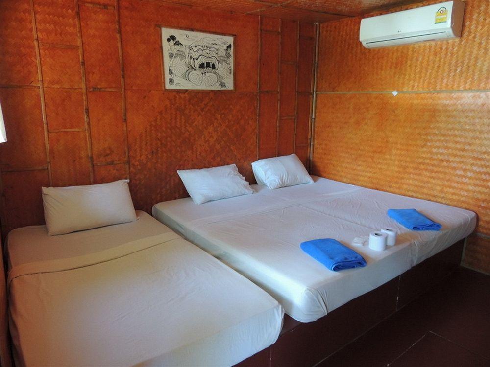 Hotel Banana 2*