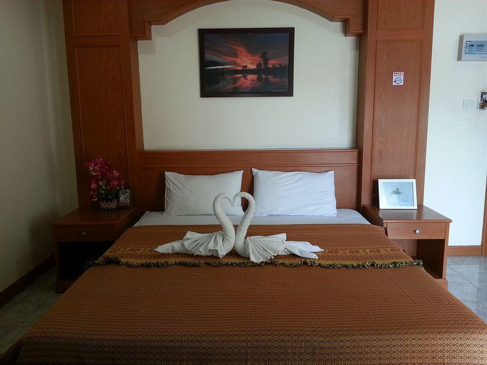 Oyo 739 Presley Phuket 2* Patong