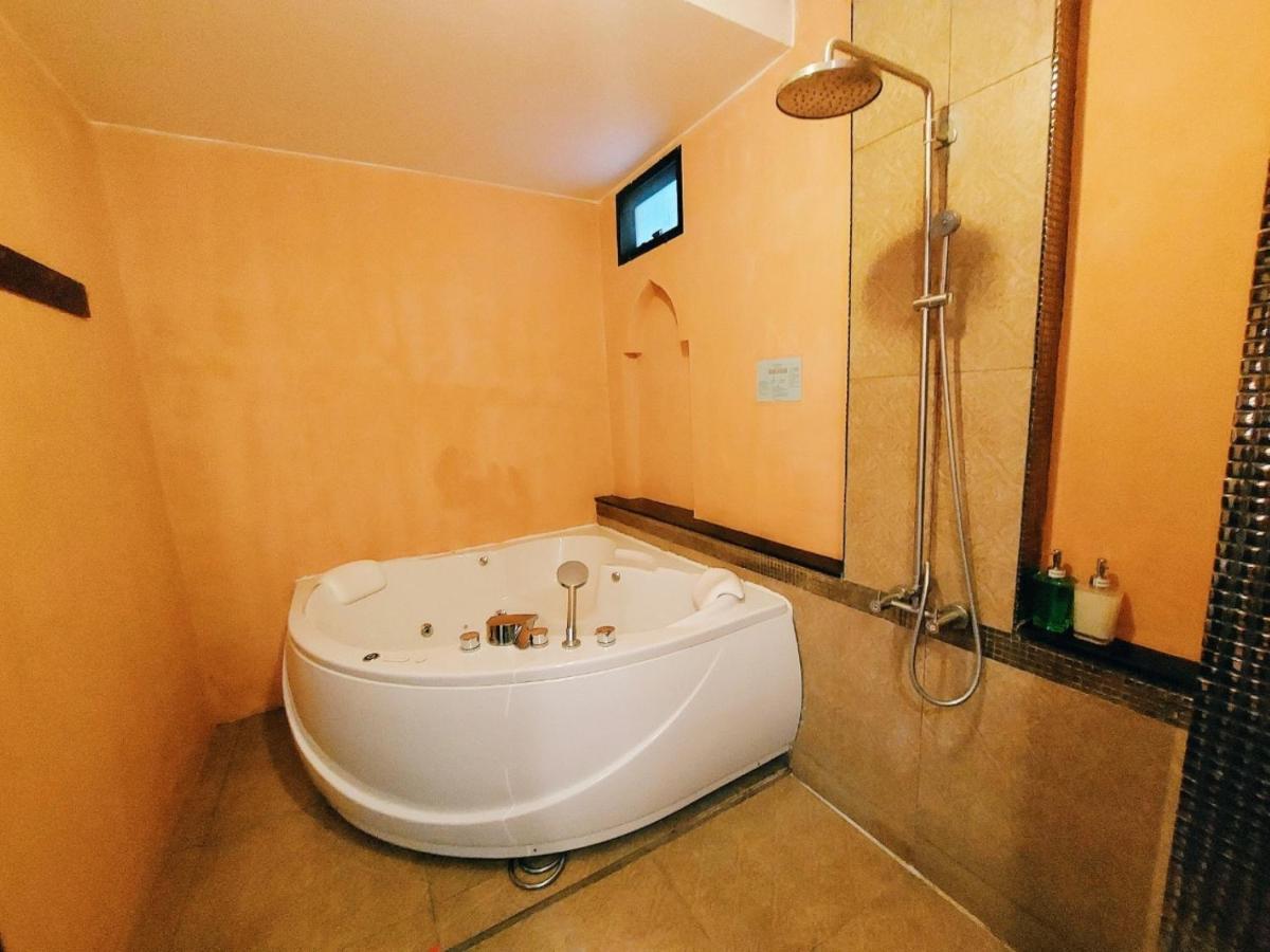 Retro Box 3* Chumphon