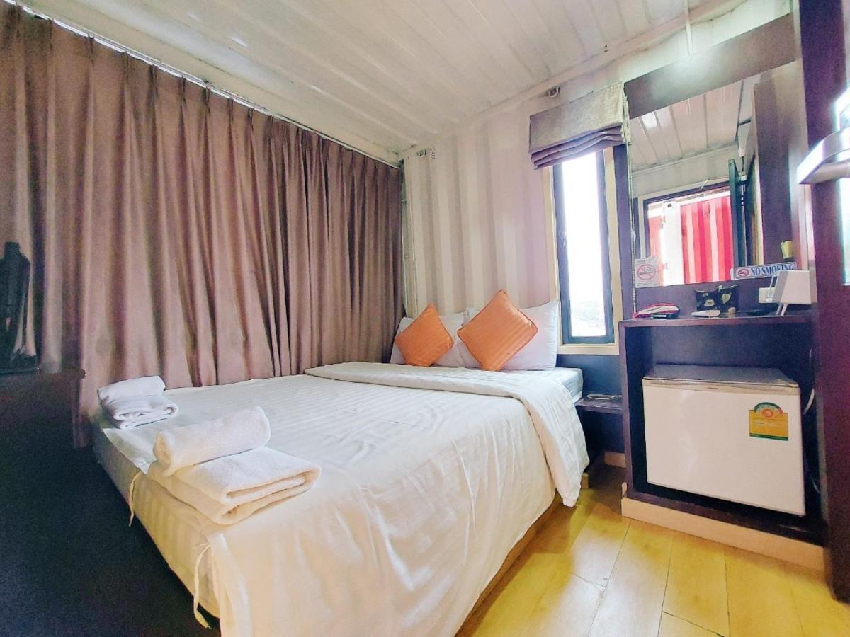 Hotel Retro Box