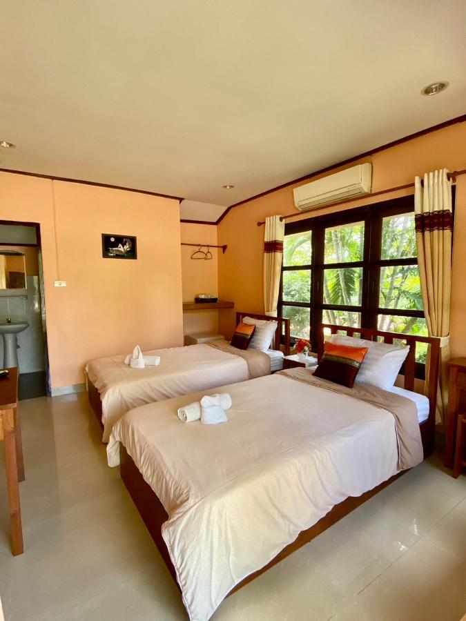 Baanphuthadol Resort 2*