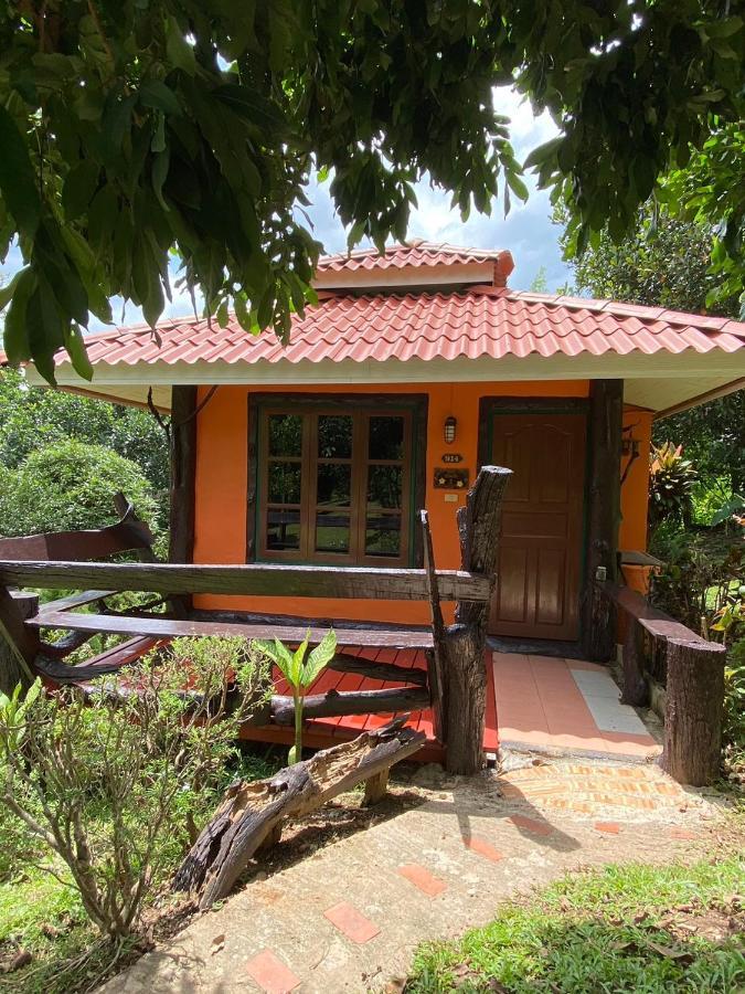 Baanphuthadol Resort Mae Hong Son