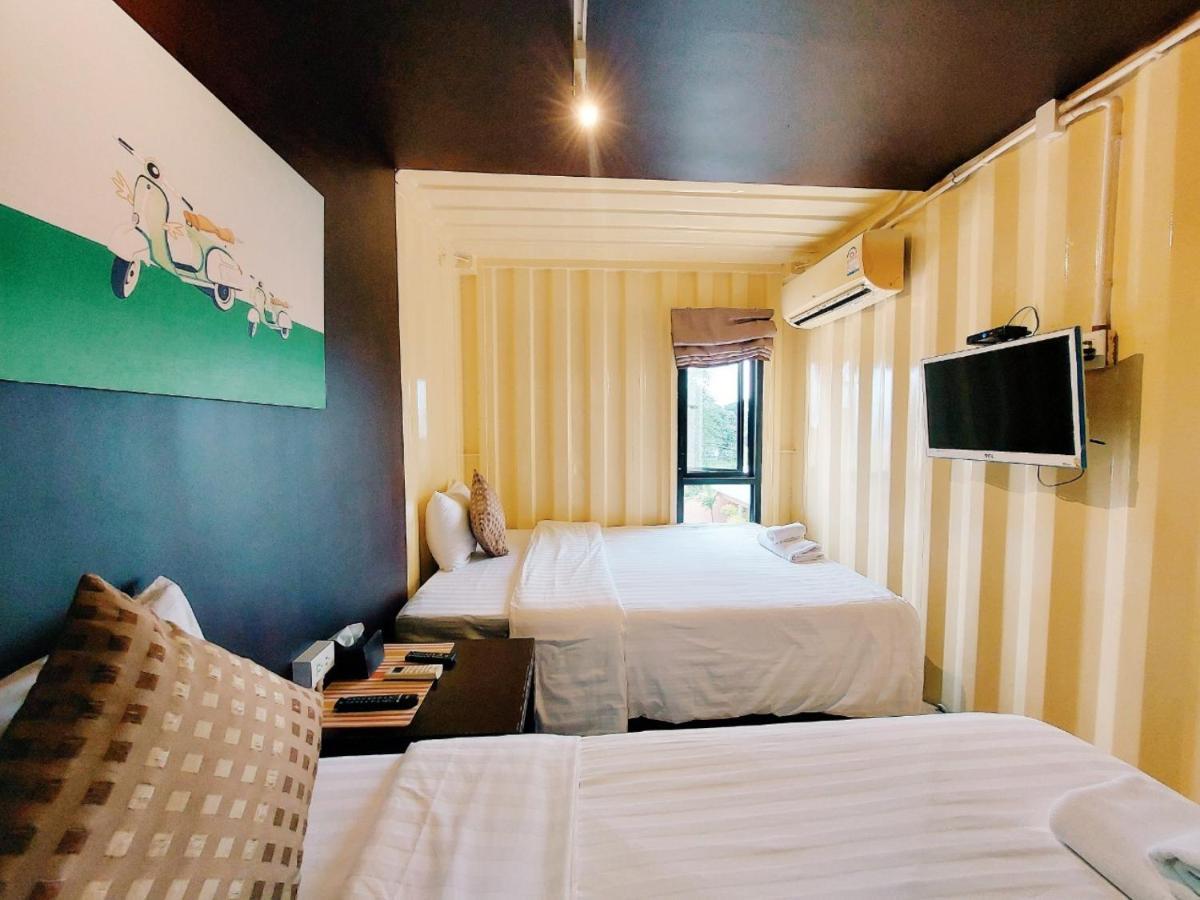 Retro Box Hotel Chumphon