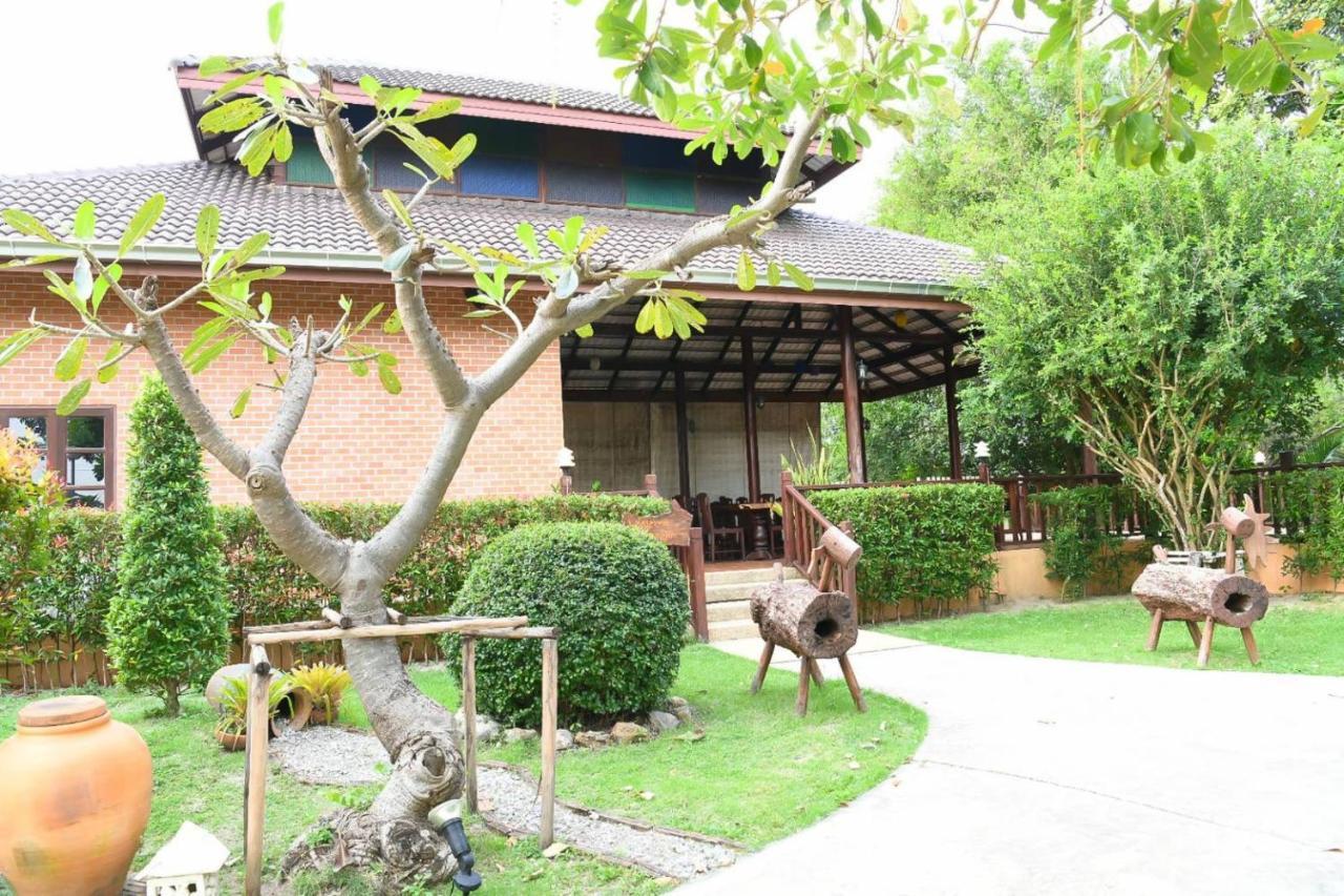 Waterside Resort 3*
