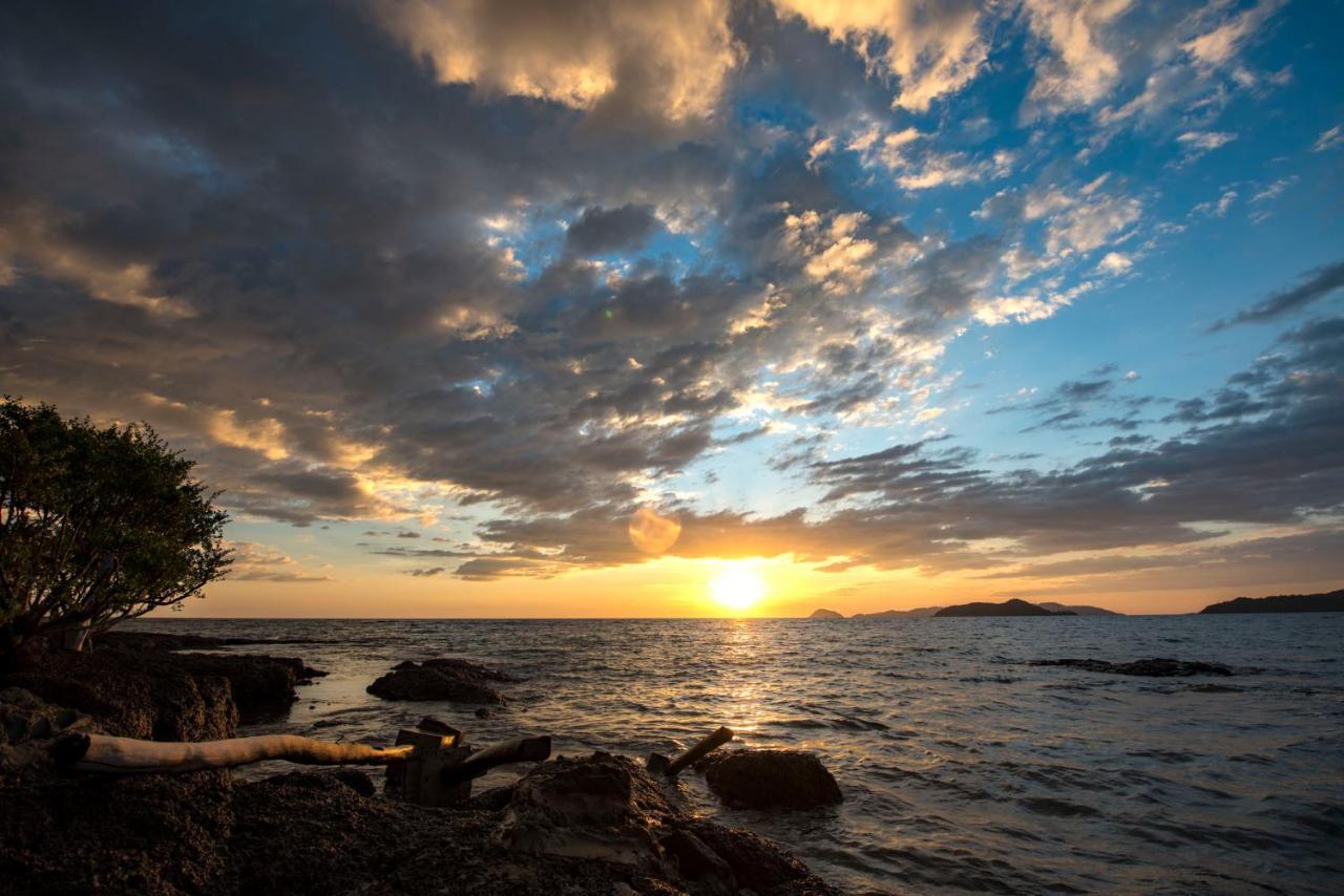 Banana Sunset - Bar & Koh Mak