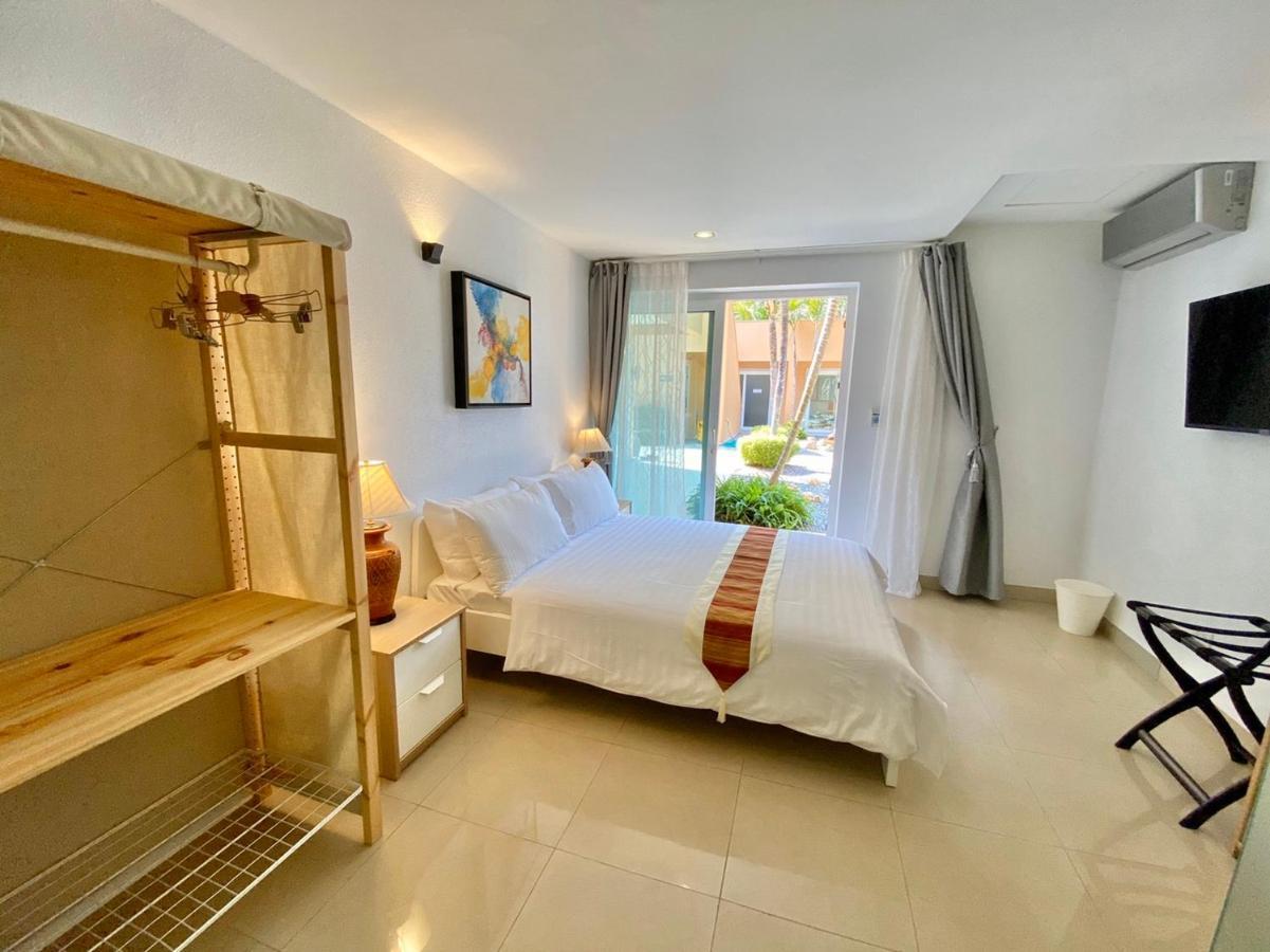 Villa Coral Cove Beachfront -