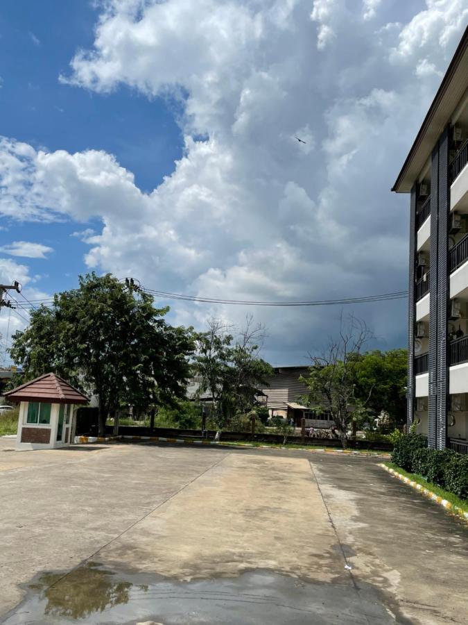Grand 2* Lopburi