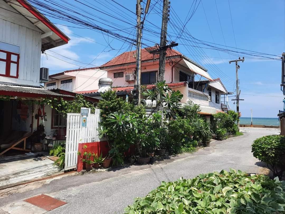 Thaimex Cafe & Homestay Backpackers- Adults Only Homestay *