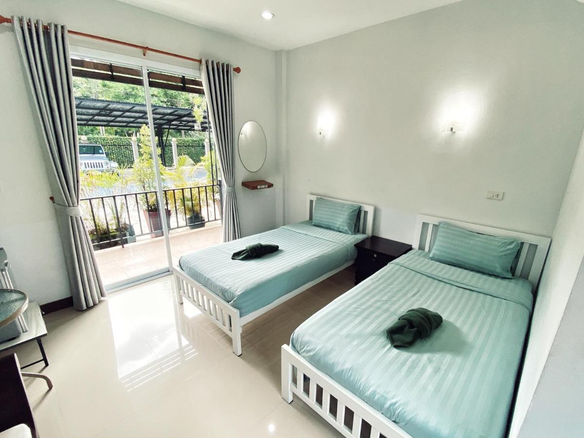 บ้านชมเขา - Baan Chom Khao Pakchong