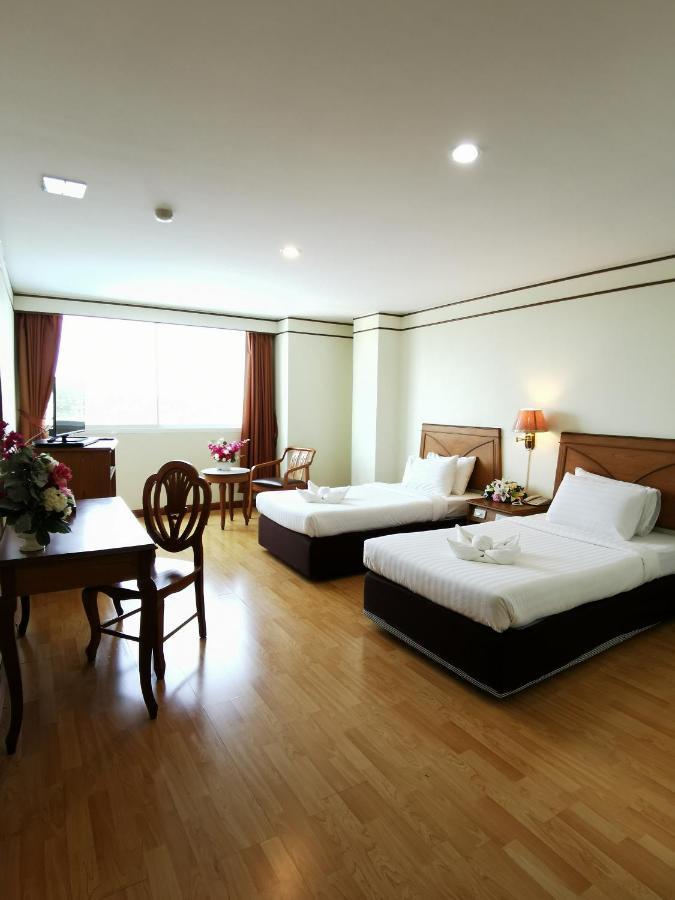 Morakot Twin 3*