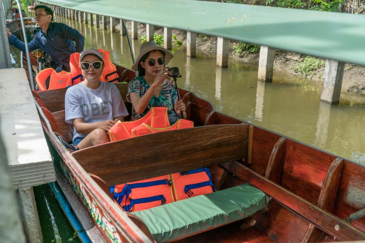 Khum Damnoen Resort