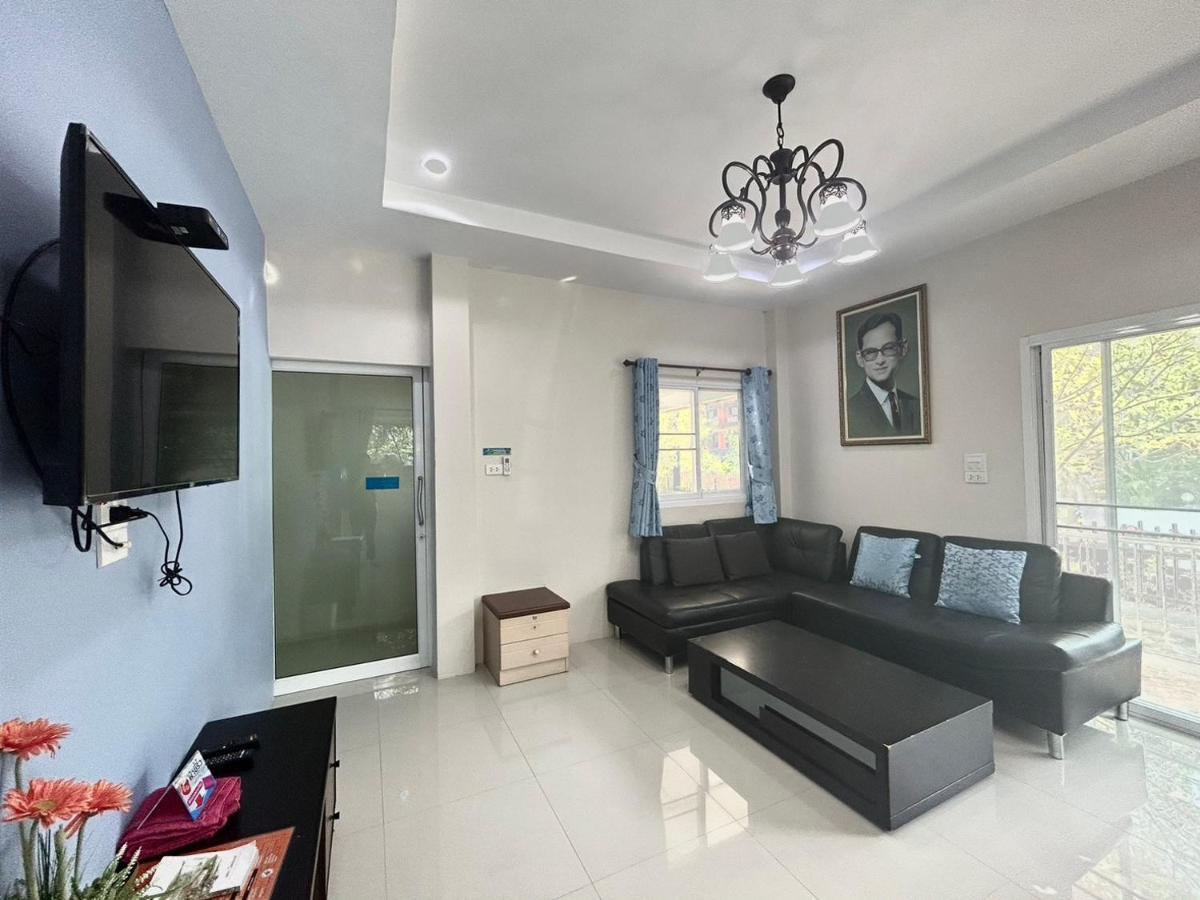 Uthaithani Resort