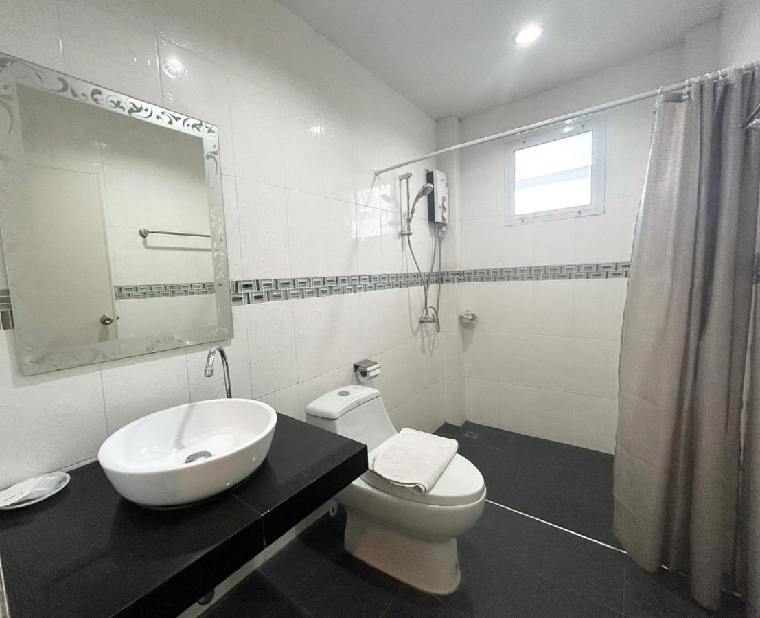 Uthaithani Resort