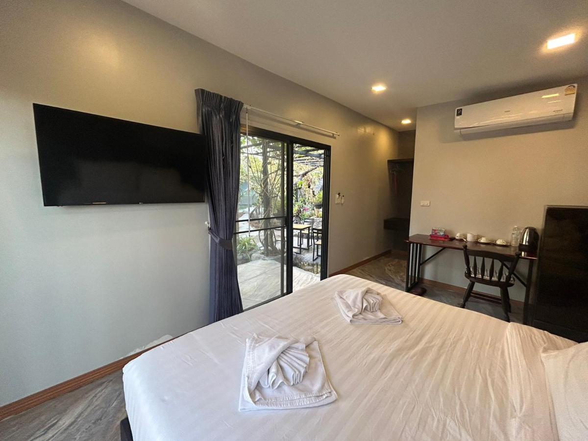 Resort Uthaithani *