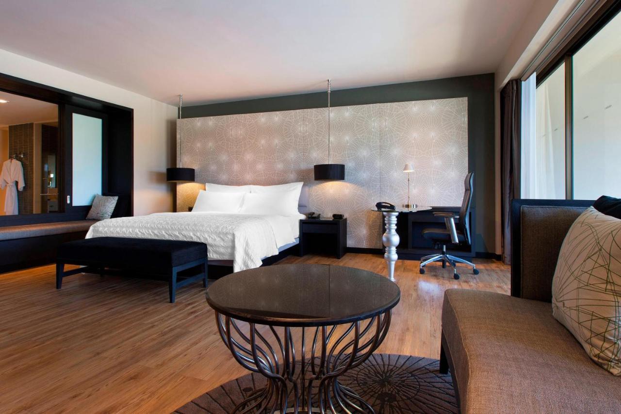 Le Meridien Resort, Thailand