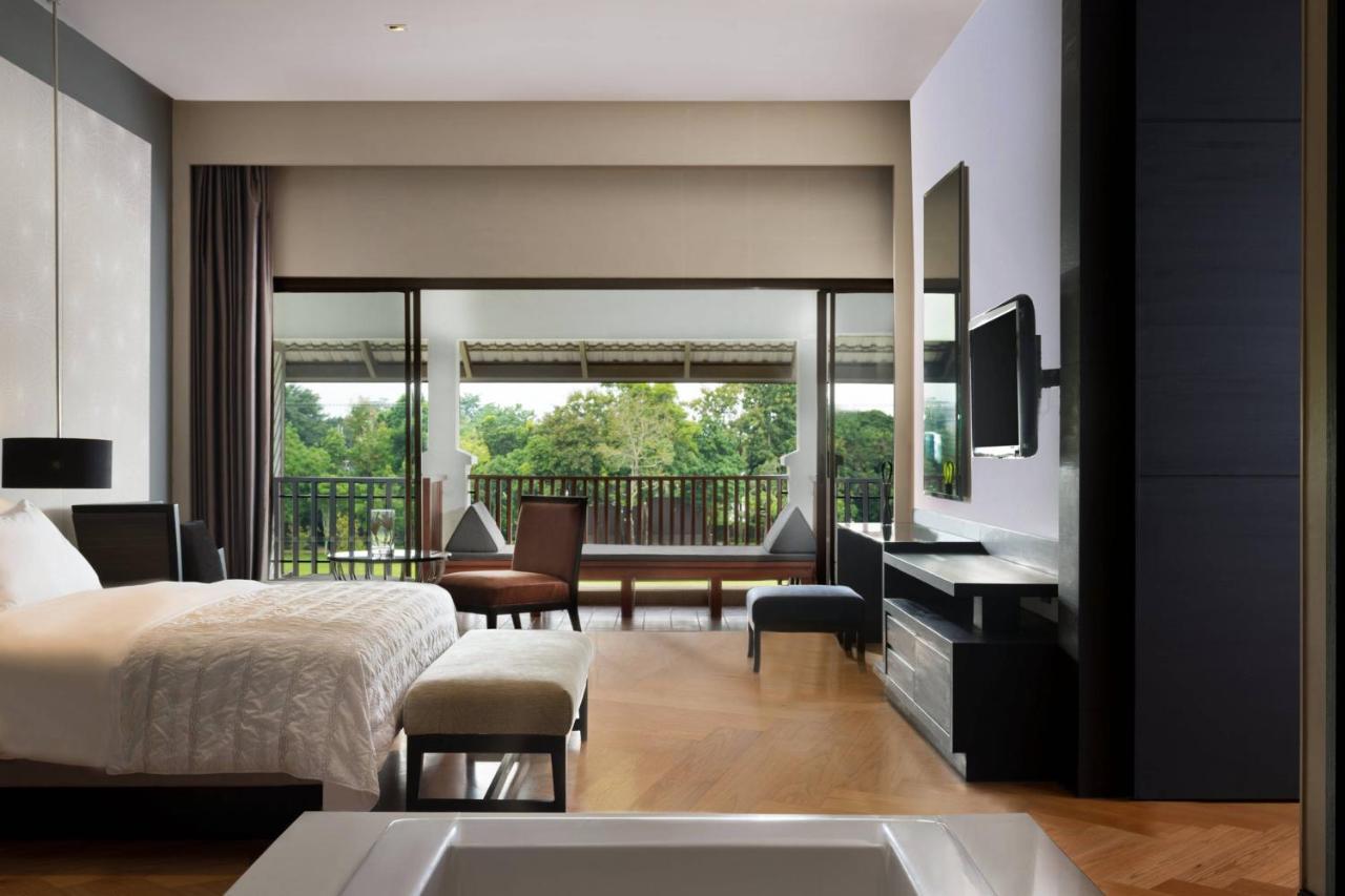 Le Meridien Resort, Thailand