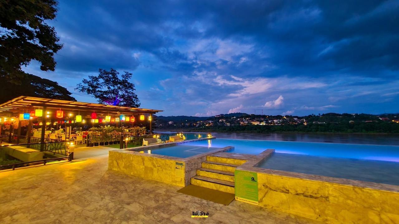 Hotel Chiangkhong Teak Garden Riverfront Onsen Hotel- Sha Extra 4*