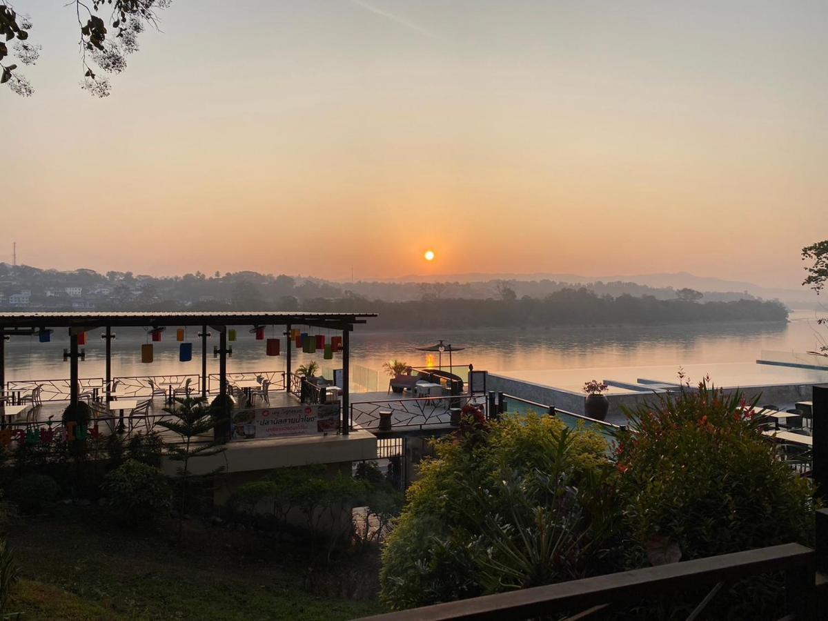 Hotel Chiangkhong Teak Garden Riverfront Onsen Hotel- Sha Extra Chiang Khong