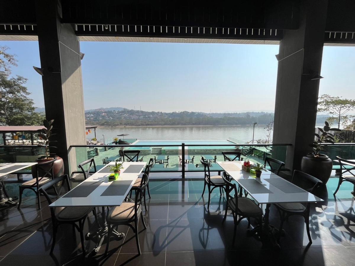 Hotel Chiangkhong Teak Garden Riverfront Onsen Hotel- Sha Extra 4*