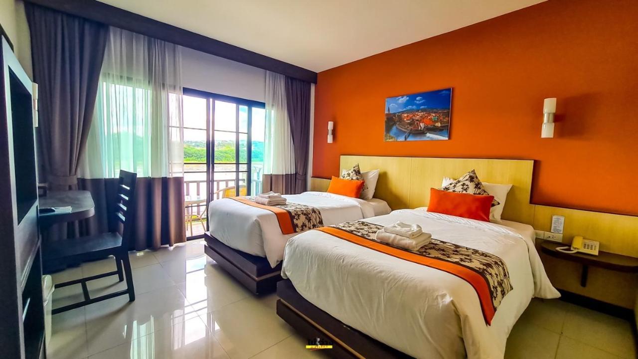 Hotel Chiangkhong Teak Garden Riverfront Onsen Hotel- Sha Extra