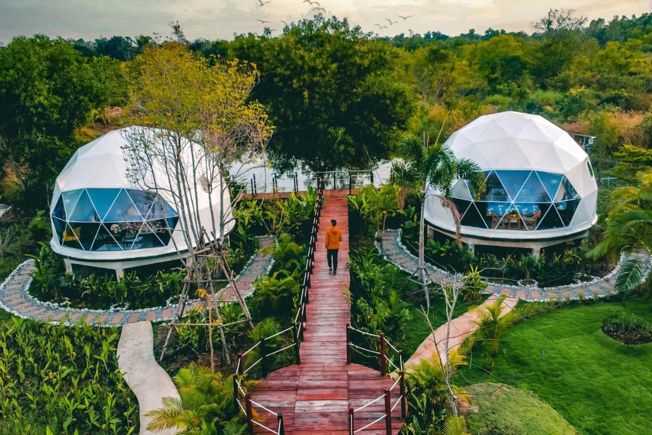 Villa Nakara & Glamping Udon Thani