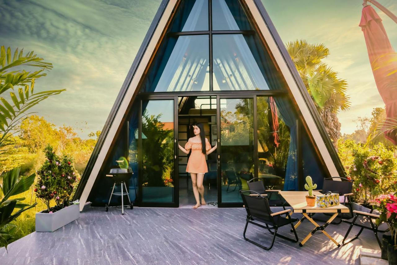 Villa Nakara & Glamping Udon Thani